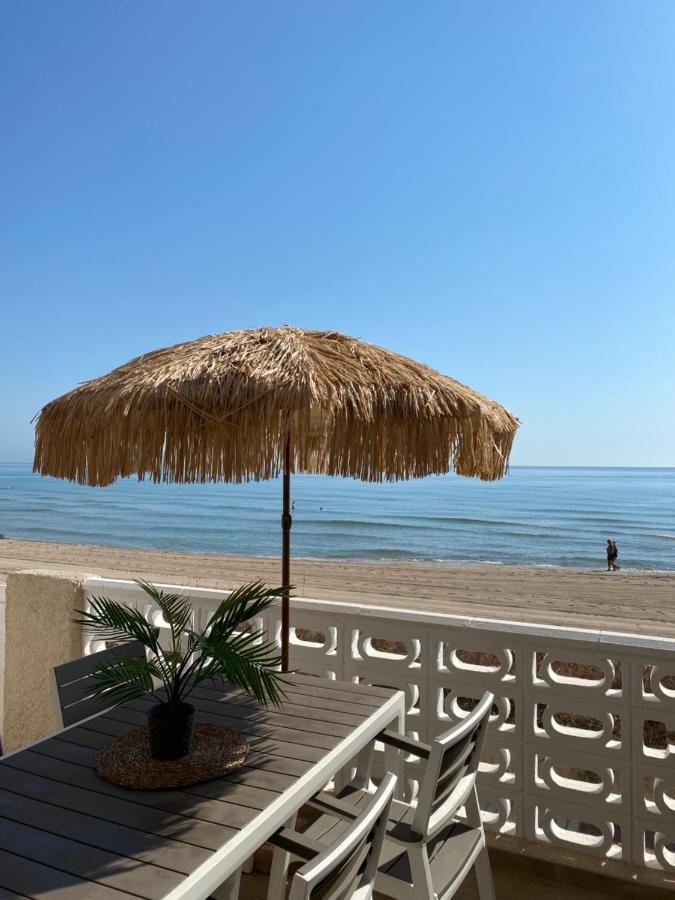 Modern Beachfront Townhouse Villa Perelló Екстериор снимка